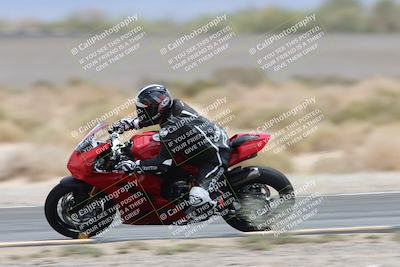 media/May-05-2025-Moto Forza (Mon) [[3c1838c5e5]]/2-B Group/Session 3 (Panning Test Turn 14 Inside)/